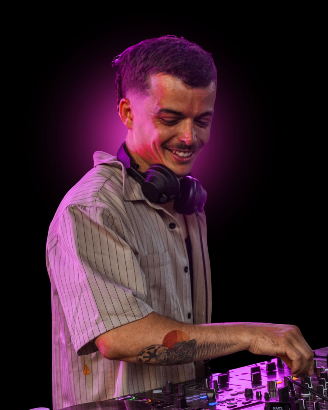 Skrenzo DJ House Tech House – Vaca Rosa 2026